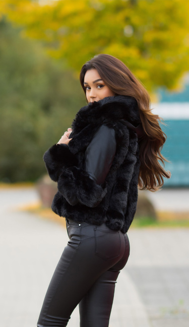 Short Faux Fur Winter jacket with Hood Black